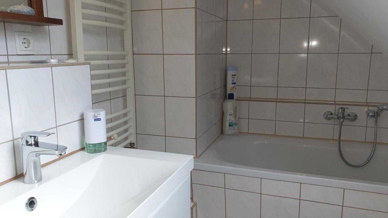 Haesselhof - 80Qm Ferienwohnung Im Zentrum Von Bad Liebenwerda Esterno foto